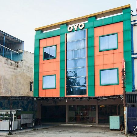 Oyo 529 Hotel Paninda Medan Luaran gambar