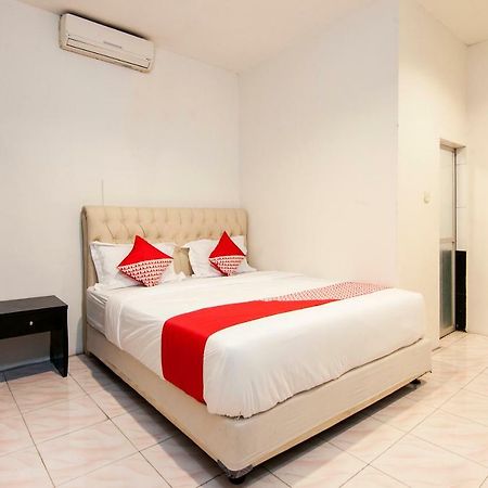 Oyo 529 Hotel Paninda Medan Luaran gambar