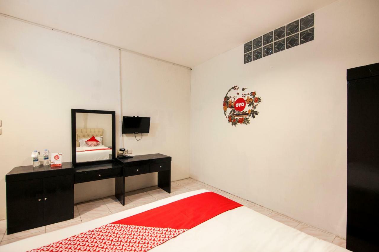 Oyo 529 Hotel Paninda Medan Luaran gambar