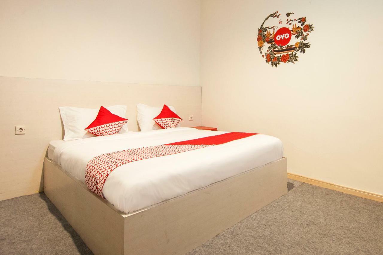 Oyo 529 Hotel Paninda Medan Luaran gambar