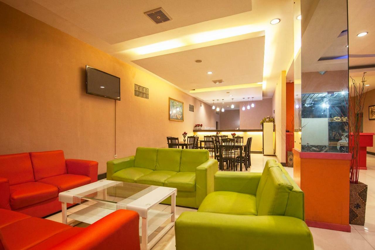 Oyo 529 Hotel Paninda Medan Luaran gambar