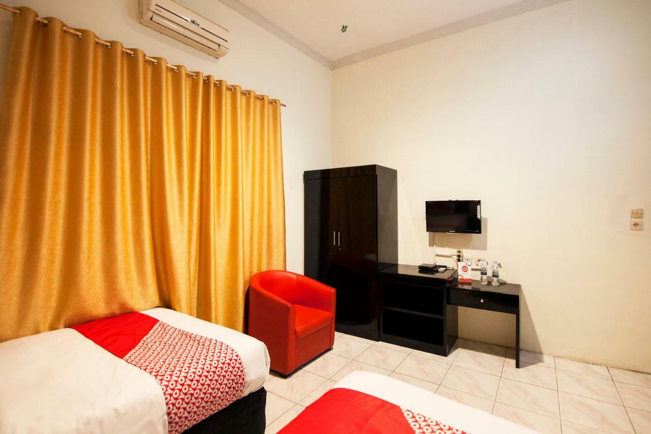 Oyo 529 Hotel Paninda Medan Luaran gambar