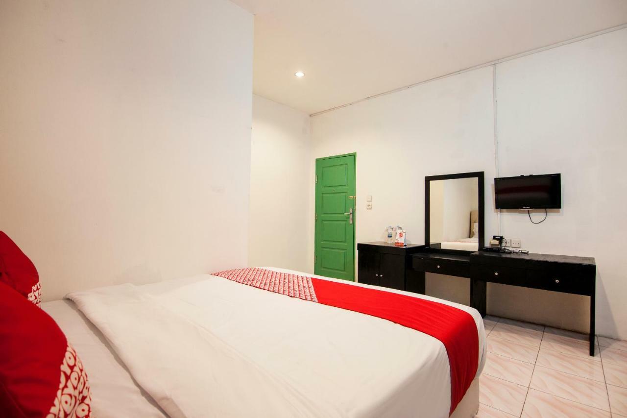 Oyo 529 Hotel Paninda Medan Luaran gambar